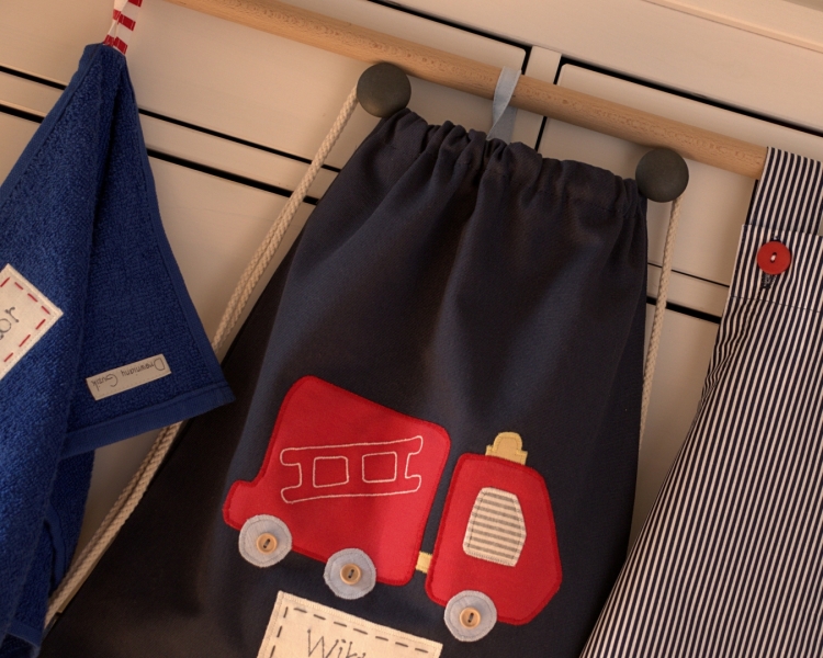 personalizowana wyprawka do żłobka z wozem strażackim