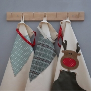 trzy fartuchy renifer.JPG