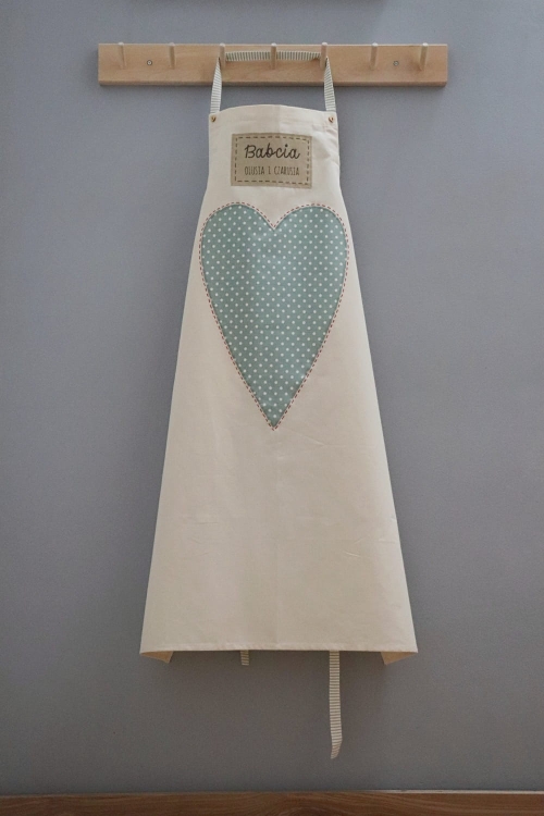 rustykalny fartuch kuchenny z sercem.JPG