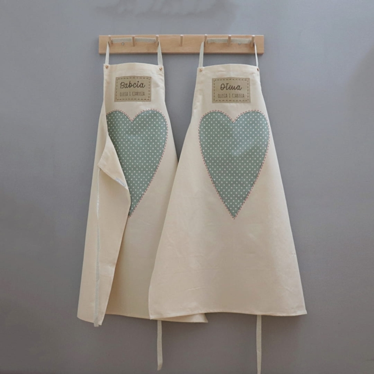 personalizowane fartuchy kuchenne na dzien babci.JPG