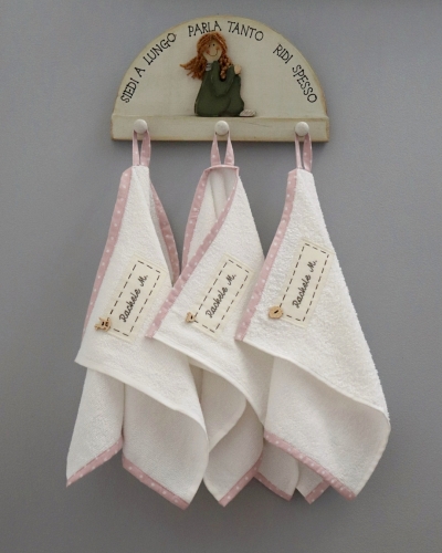 ręcznik z imieniem do przedszkola dla dziewczynki