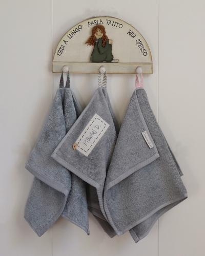 szare reczniki do przedszkola z imieniem
