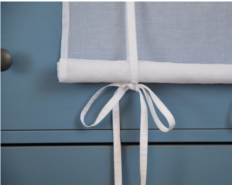 rolety woalowe zwijane z kokardkami